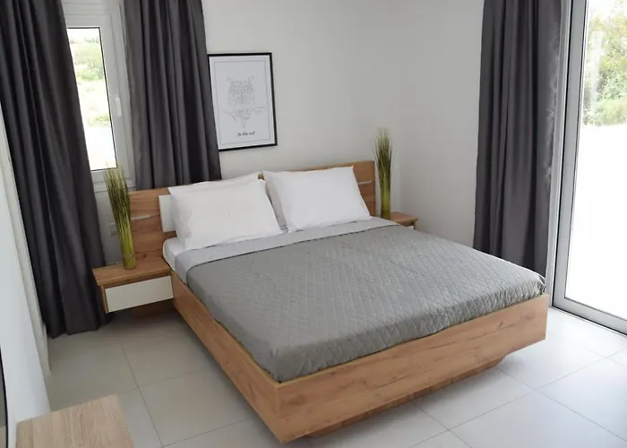 Tala Luxury Apartments With Pool By Raise