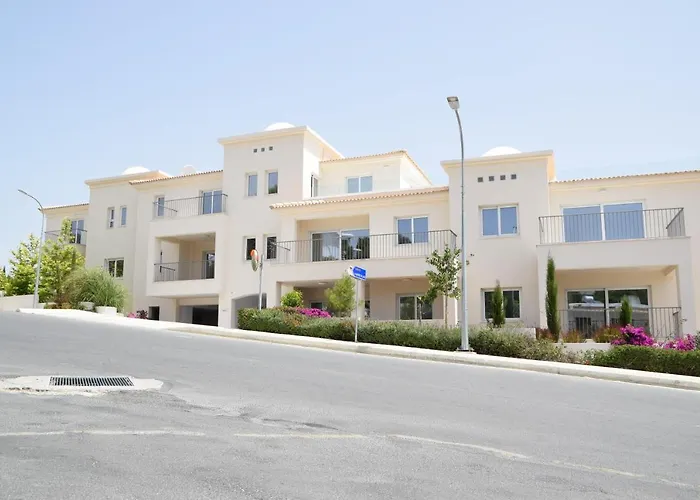Tala Luxury Apartments With Pool By Raise