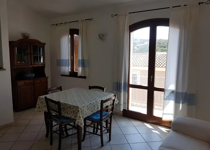 Appartamento AZZURRO con Balcone e panorama sul paese Santa Teresa Gallura