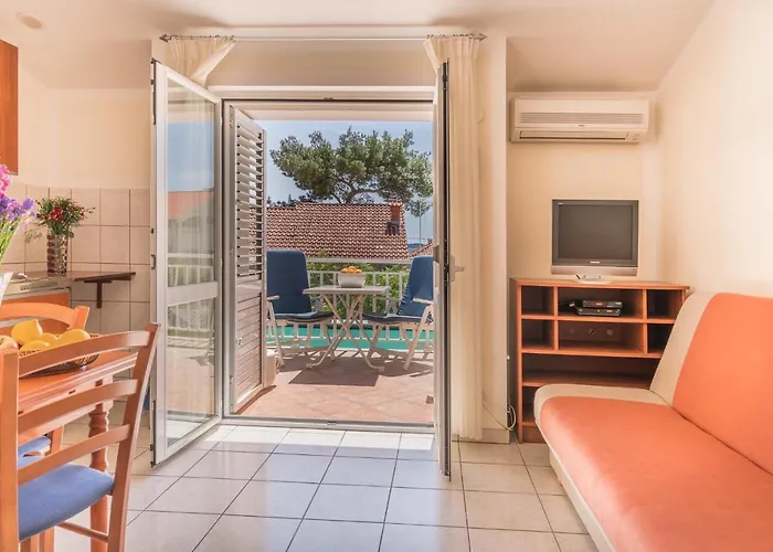 Colonia Apartments