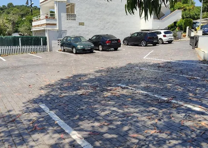 Bonito Apartamento Con Jardin