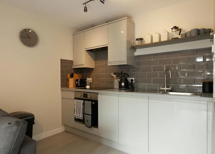 Crewe Short Lets 8 Victoria Court, Crewe