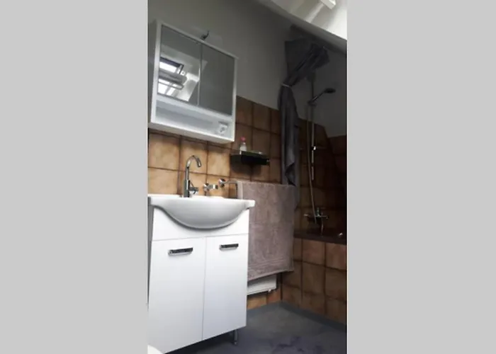 Helle 2-Zimmerwohnung Am Stadtrand