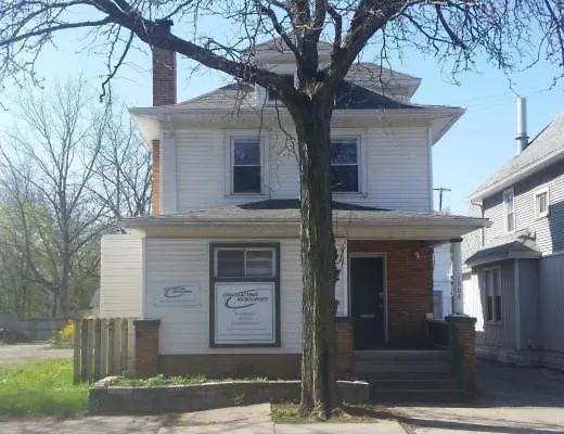 E Michigan Walk Up Furnished 1 Bedroom Apt