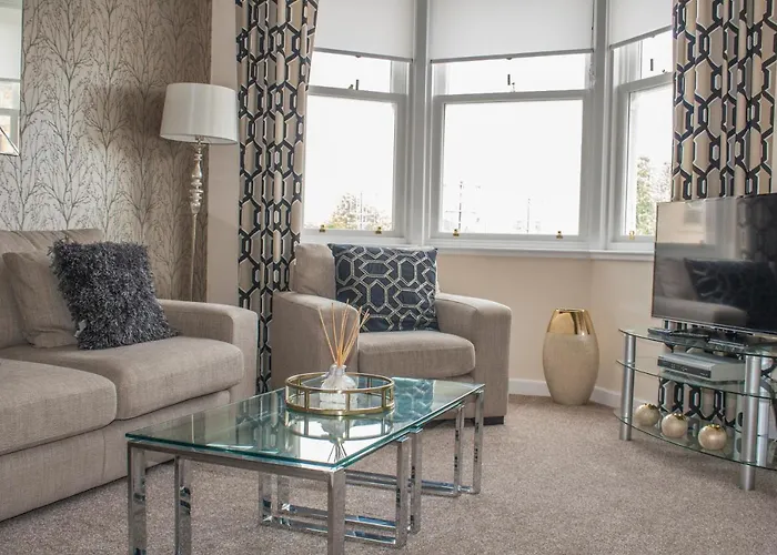 Lexington Apartments, Entire Apartment, Sea View, Private Parking, Wifi