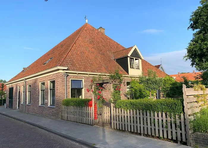 "De Walvisch", Appartement In Authentieke Boerderij