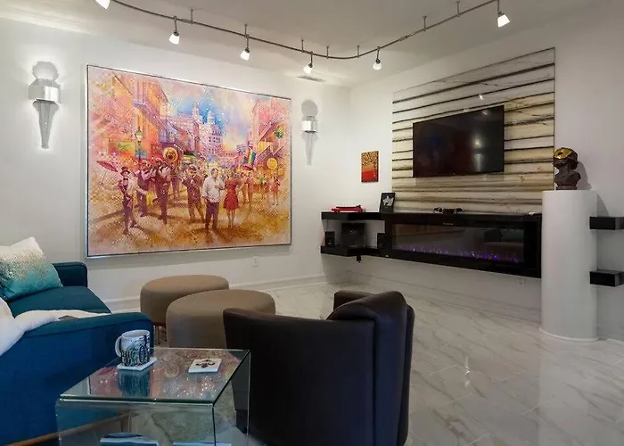 Private Luxury Suite With Hot Tub Downtown Eureka Springs