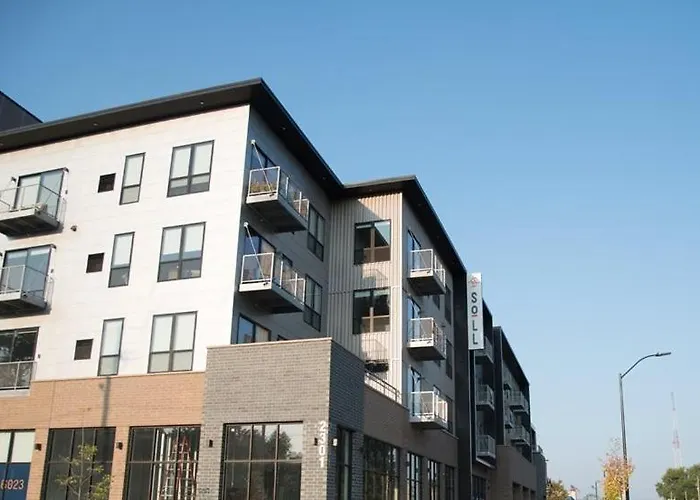 Sleepover Iconic Des Moines Apartments