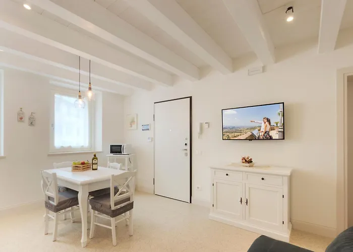 Marinelli Apartments - La Madonnina