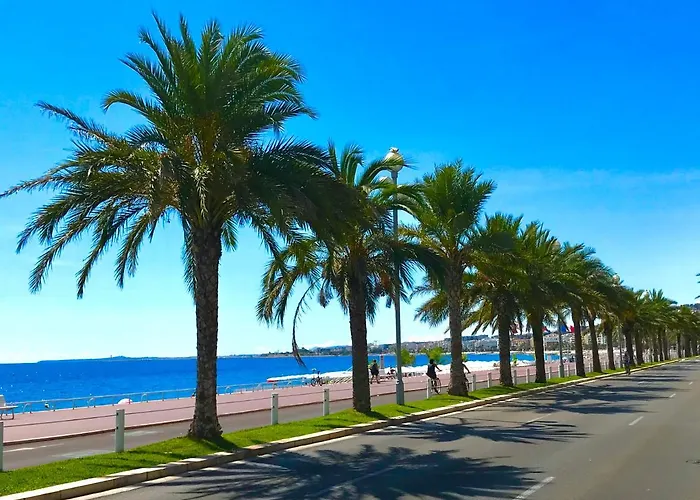 Chill Out Apartment, 2 Mins From Beach