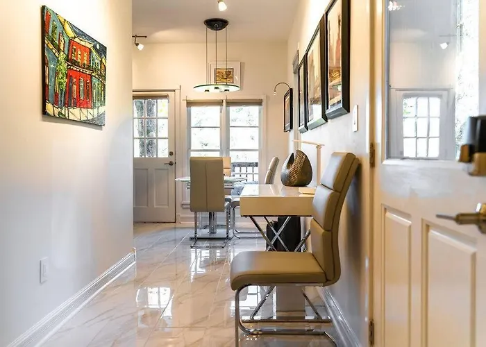 Private Luxury Suite With Hot Tub Downtown Eureka Springs