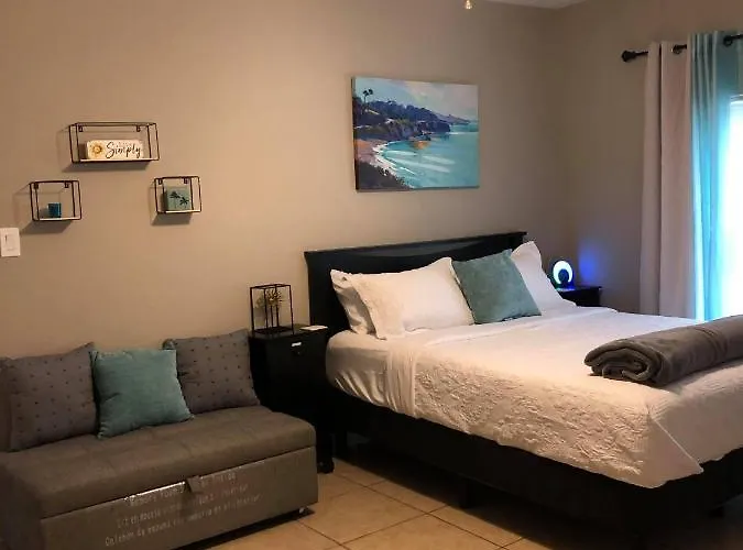 The Comfi Coral - Large 1 Bedroom Studio A
