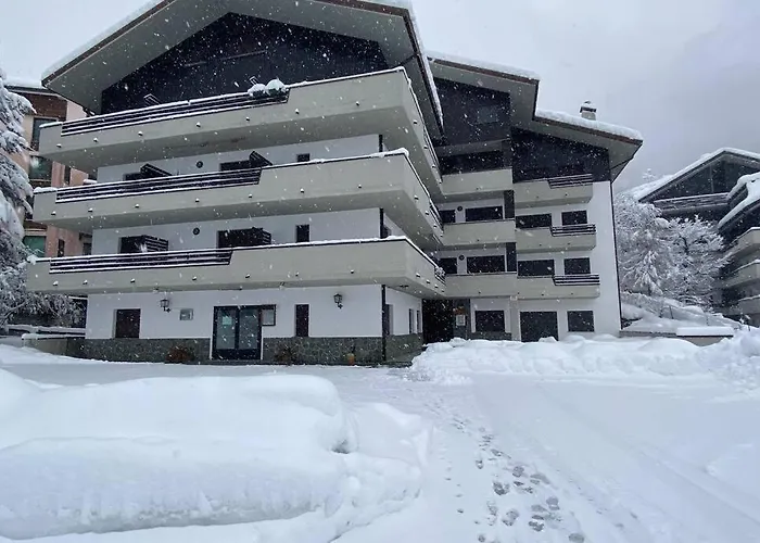 200 M Dagli Impianti Rifugio Dello Sciatore