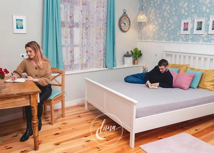 FLH - Luna Homes