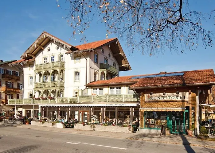 Cafe Chiemgau Und Gaestehaus