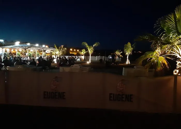 Les Lilas, Plage A 300M