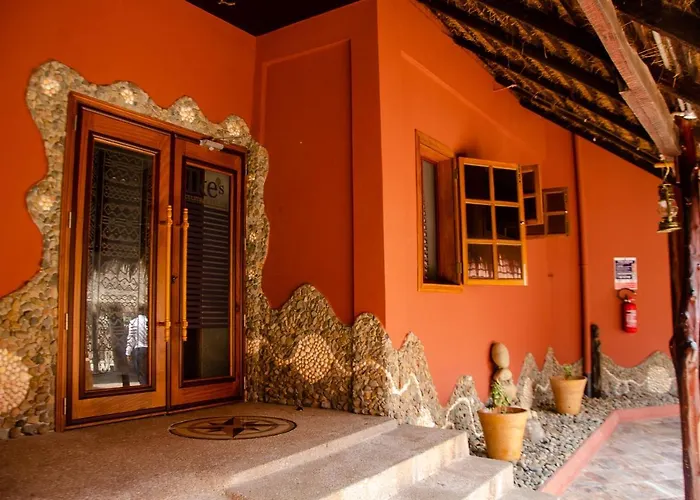 Luxury hotel only: Ike'S Cultural Village