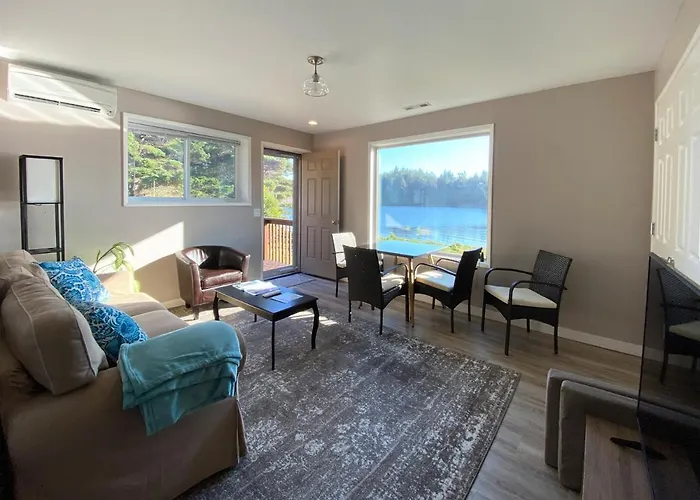 Apartment At Floras Lake Getaway