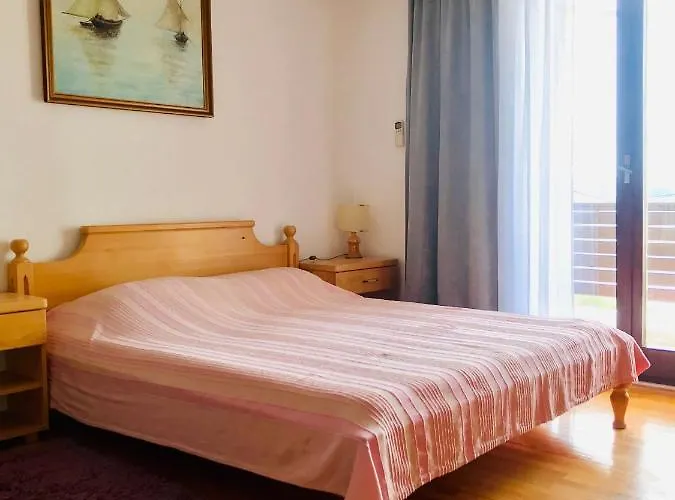 Apartments Ferreri
