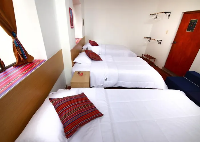 CASONA TORDO - A 3 Cdras de la Plaza - Habitaciones con baño privado