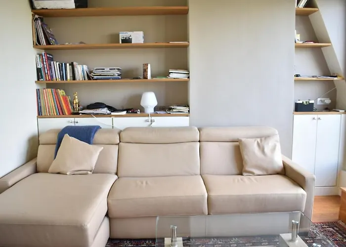 Fully Renovated Bright Studio With High View