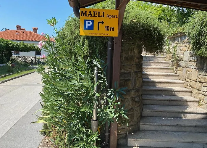 Maeli Apartment