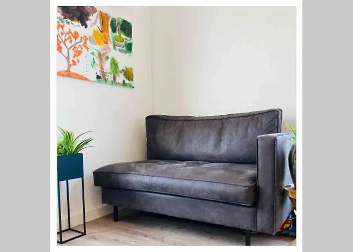 Warm Welkom! Zeer Ruime Prive Studio Met Tuin