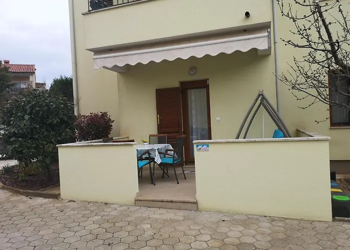 Flowers Apartments Medulin, Fucane 1A - Free Parking Included