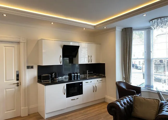 The Maureen Suite