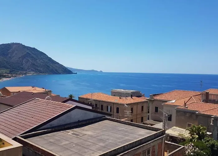 Casa Crispi 10