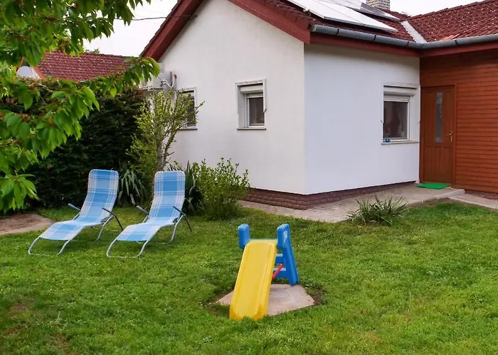 Cseresznyes Apartman