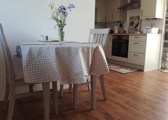 Farm Accommodation - The Lizard Peninsula, Cornwall