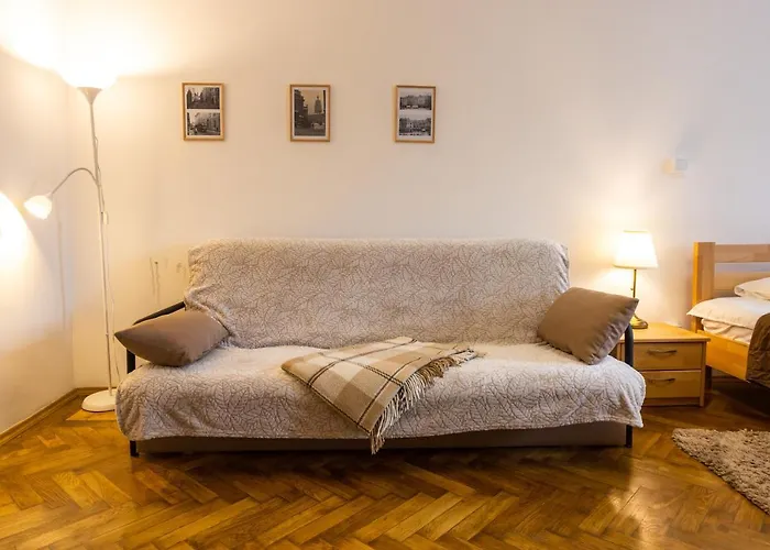 Peaceful Studio On Rynok Square