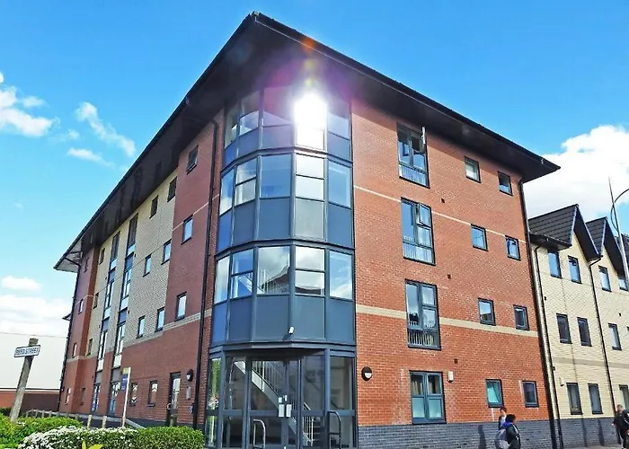 #4 Stylish City Centre Apartment With Free Private Parking, Close To Hull New Theatre And Connexin Live Arena