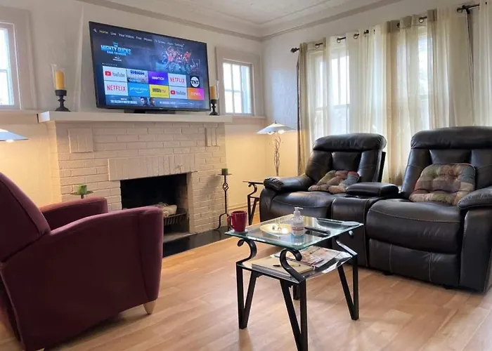 2 Bedroom Apt Near Great Lakes Naval Base And 6 Flags