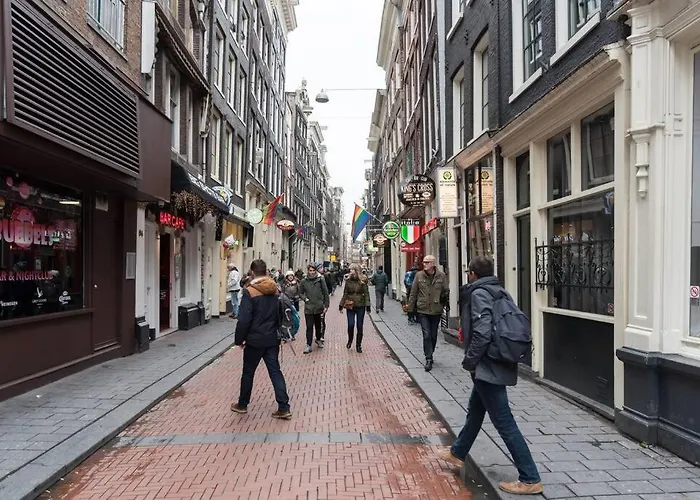 Redlight District Smokers Friendly Private Studio
