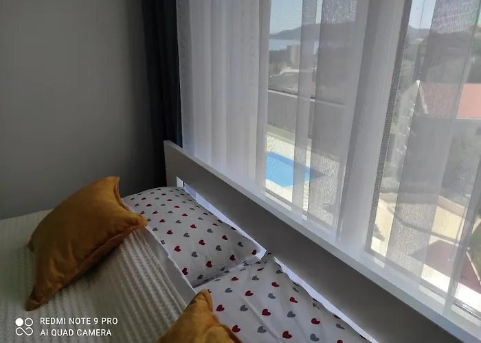Comfort Studio With Sea View And Swimming Pool