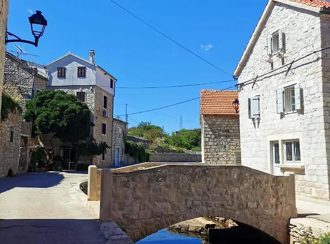 Apartments Losotovi Vrboska