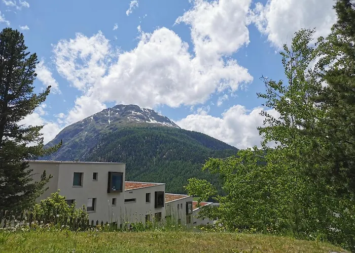 Ferienwohnung Pontresina - Chesa Andrea - Gartensitzplatz