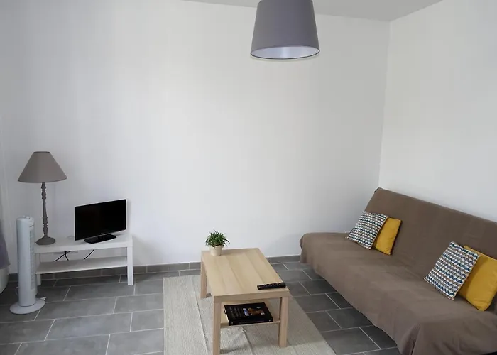 Maison Carree/Coeur Historique De Nimes - Superbe Appt 55M²