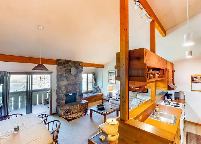 3223 Thimbleberry