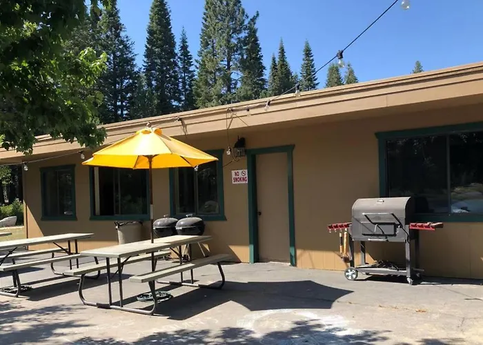 High Sierra Retreat With A View Of Pinecrest Lake