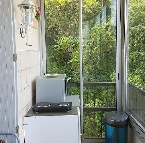 Joli Studio De 26 M² Avec Veranda De 6 M² Calme Et Vue Sur Montagne