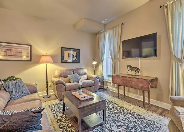 Quaint Apartment In Historic Georgetown!
