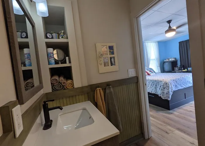 The Estate Studio In Downtown Milford