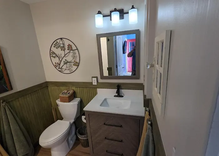 The Estate Studio In Downtown Milford