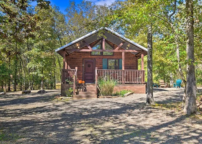 Broken Bow Hideaway W/ Hot Tub & Fire Pit!