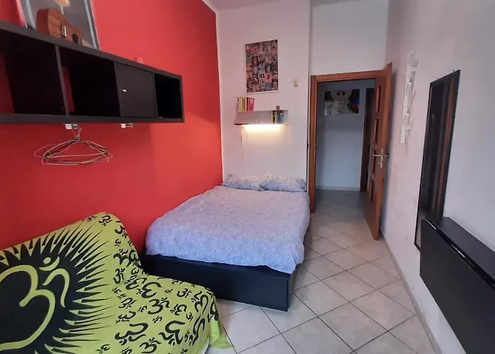 Cozy Family Home: Shared Apartment Near City Center