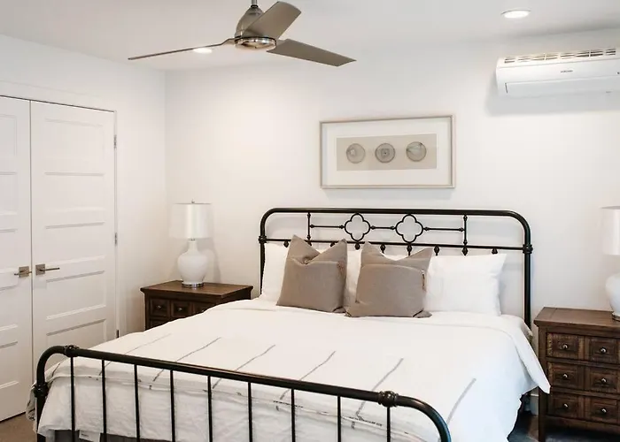 Zen Trail Retreat - New 5 Bedroom Luxury Condo