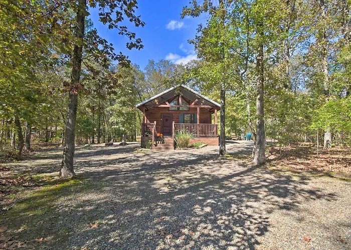 Broken Bow Hideaway W/ Hot Tub & Fire Pit!